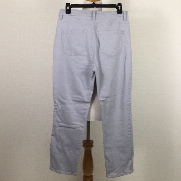 Gloria Vanderbilt “Amanda” light grey jeans - Picture 4 of 8